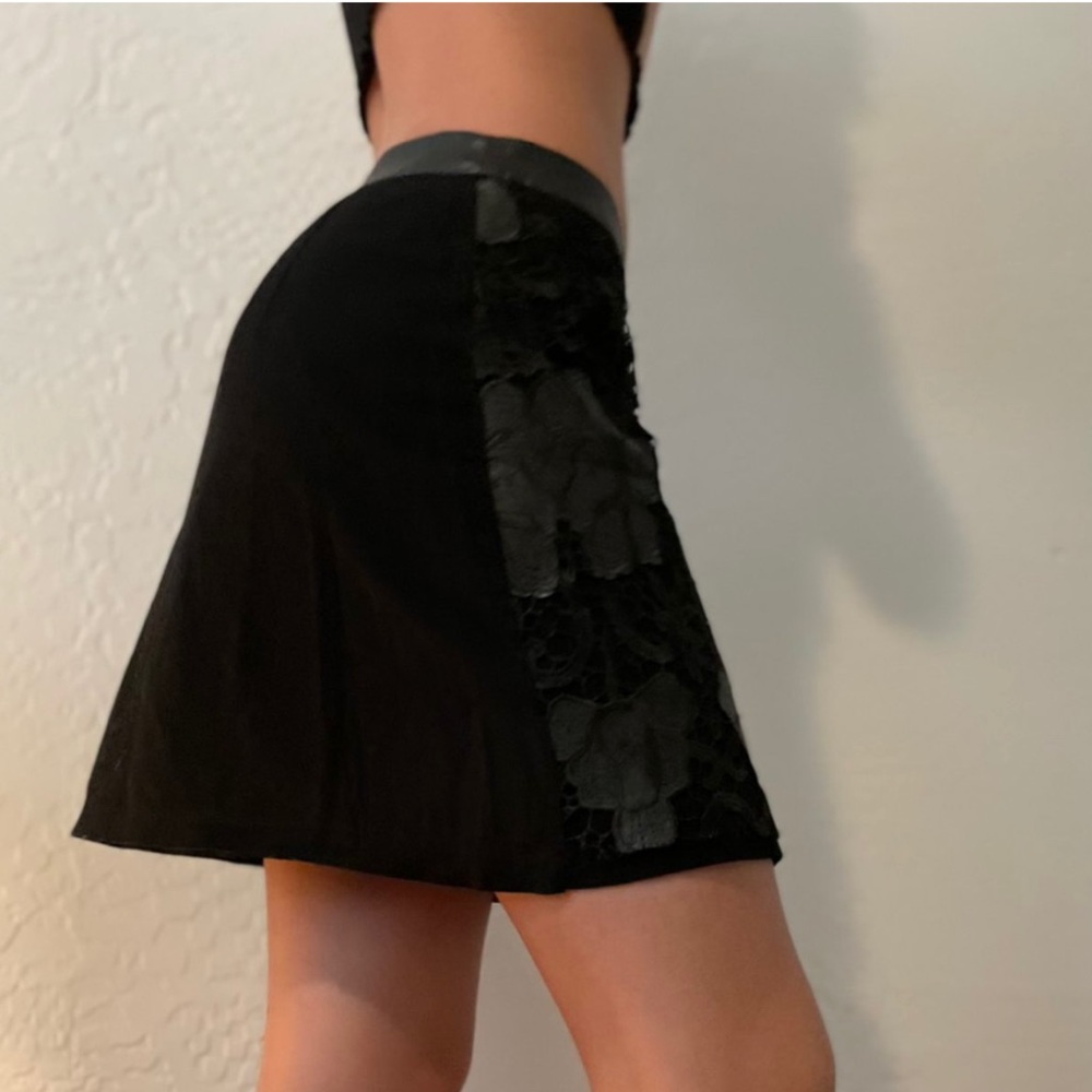Black floral skirt size medium